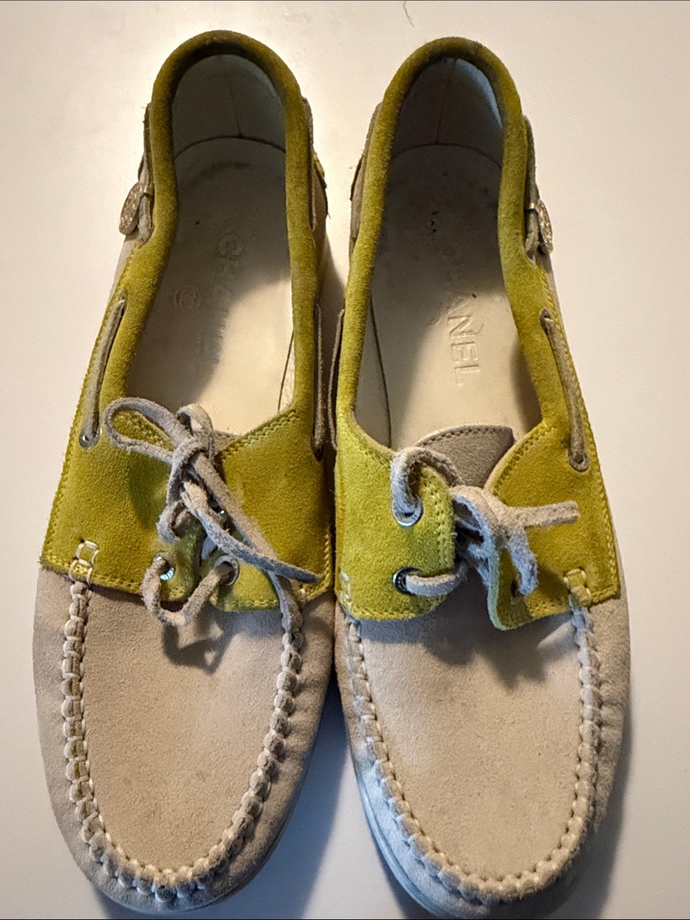 CHANEL Two-Tone Suede Boat Shoes in Lime Green and Beige size 39/8.5 luxery - Picture 5 of 8